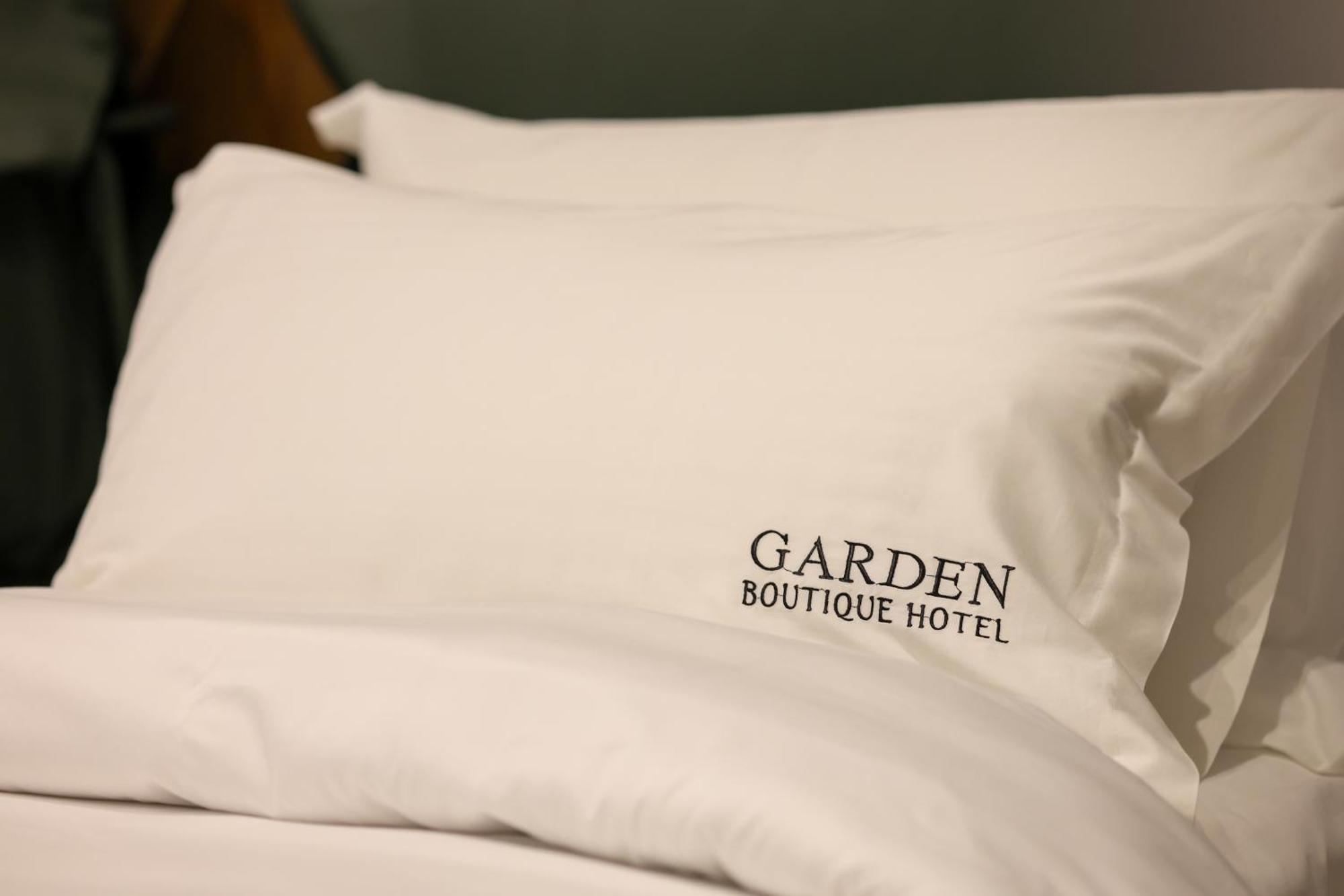 Garden Boutique Hotel Tirana Exterior photo