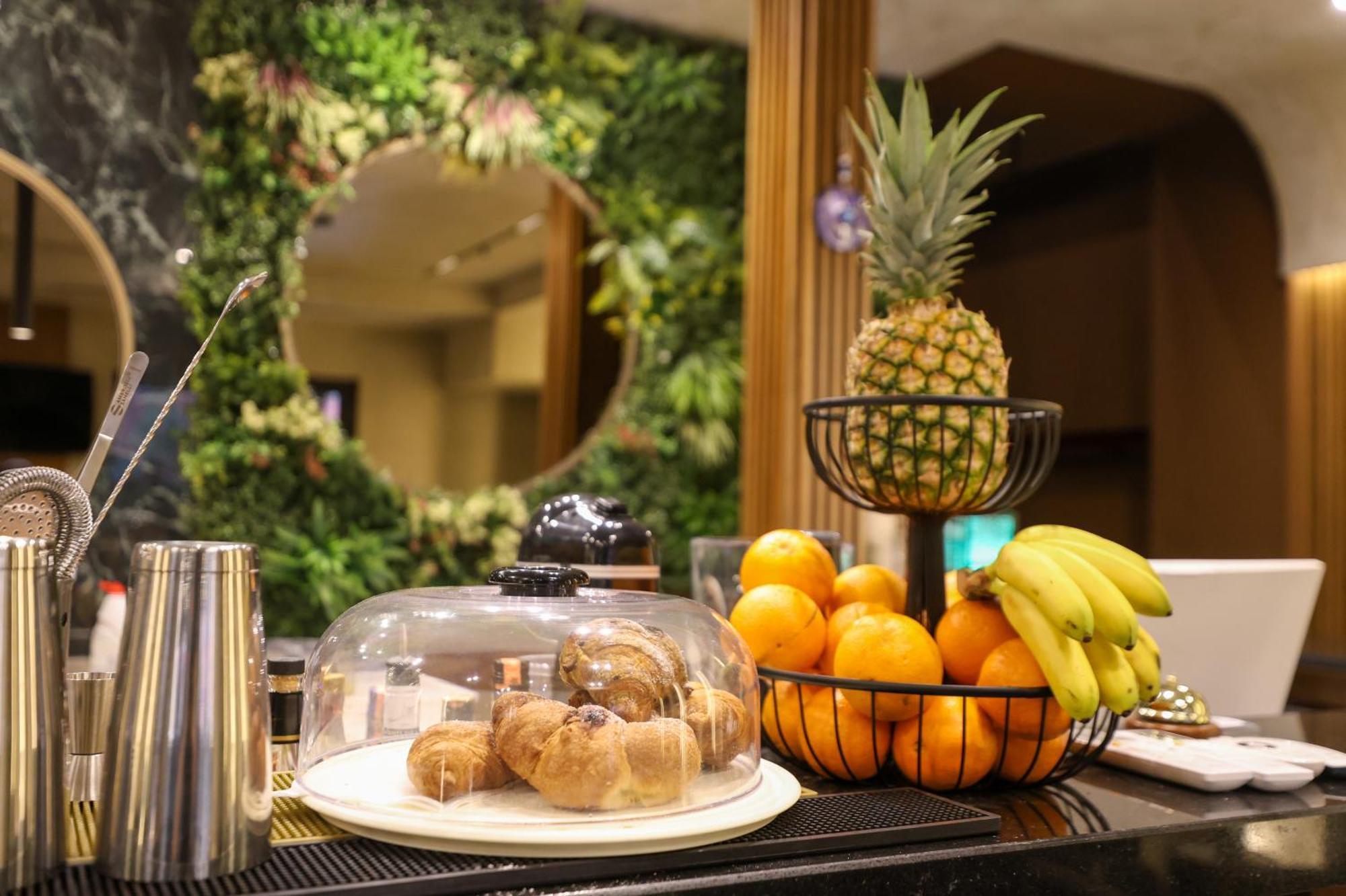 Garden Boutique Hotel Tirana Exterior photo