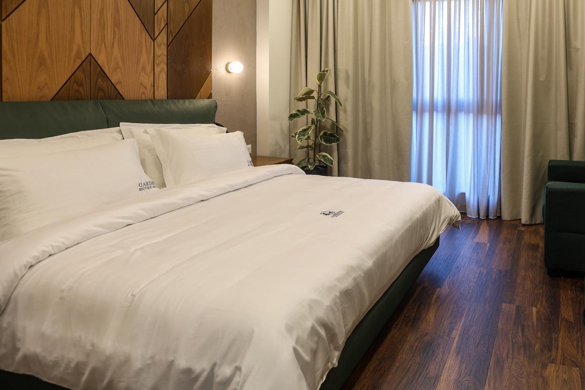 Garden Boutique Hotel Tirana Exterior photo