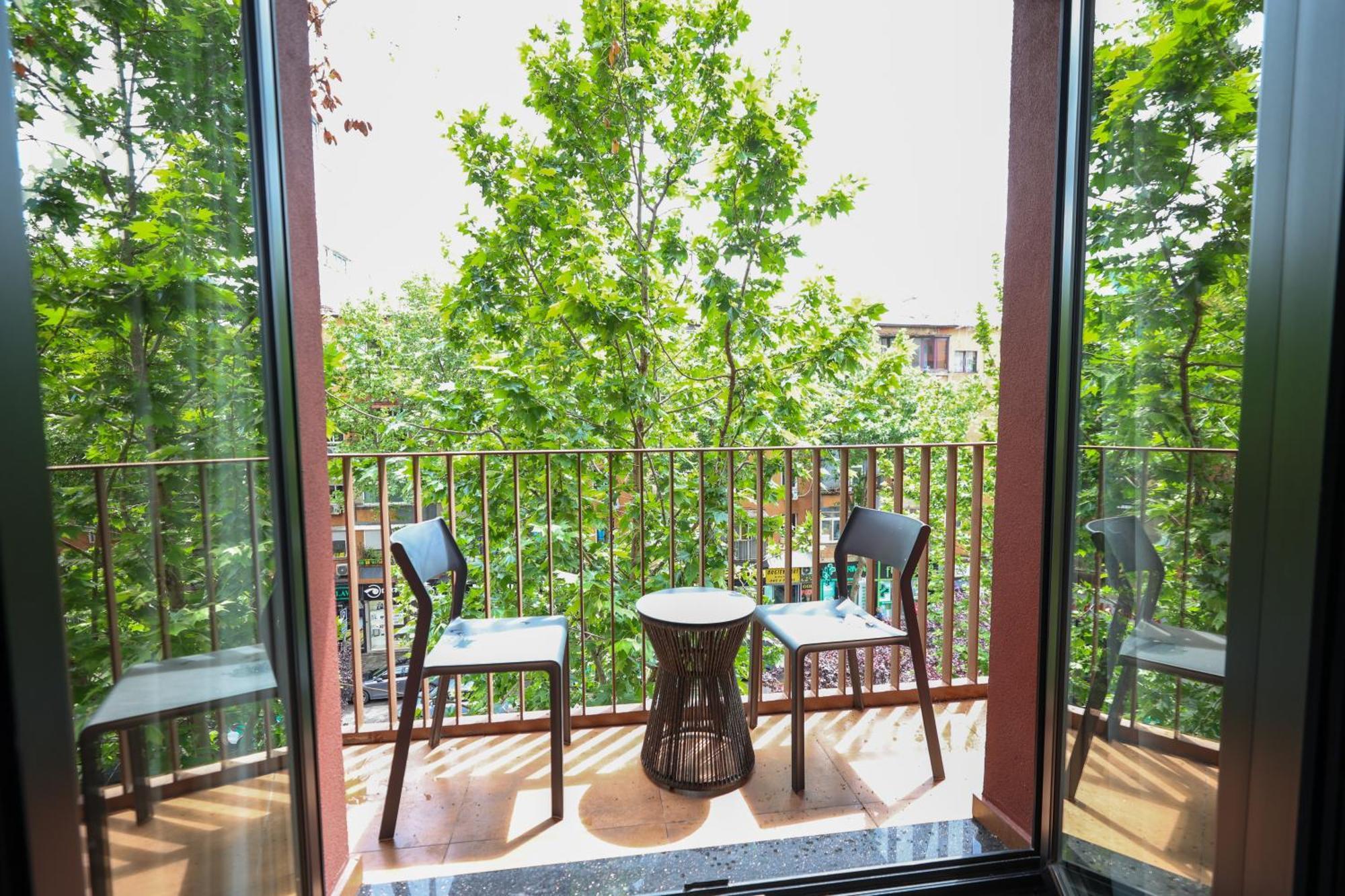 Garden Boutique Hotel Tirana Exterior photo
