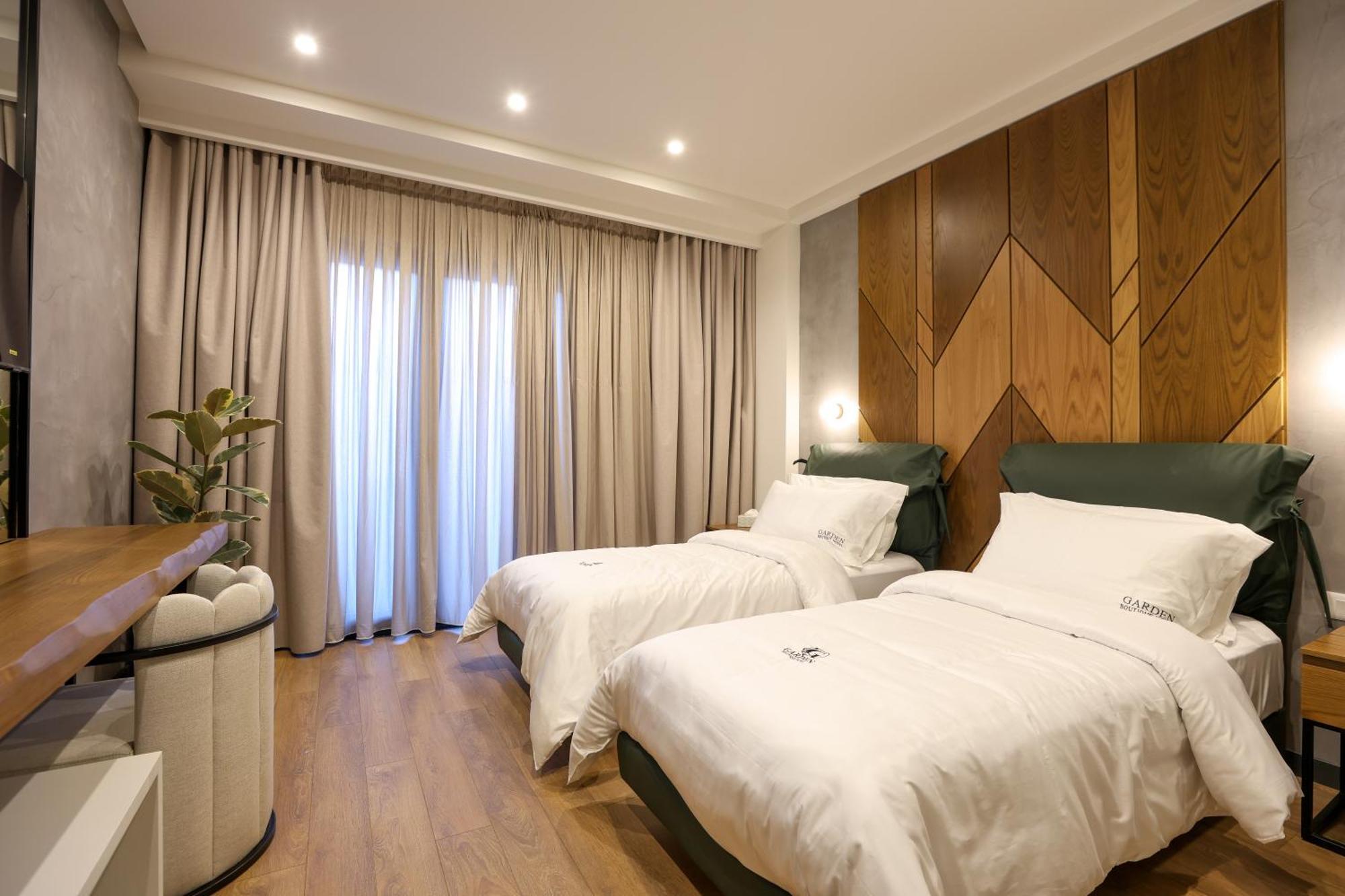 Garden Boutique Hotel Tirana Exterior photo