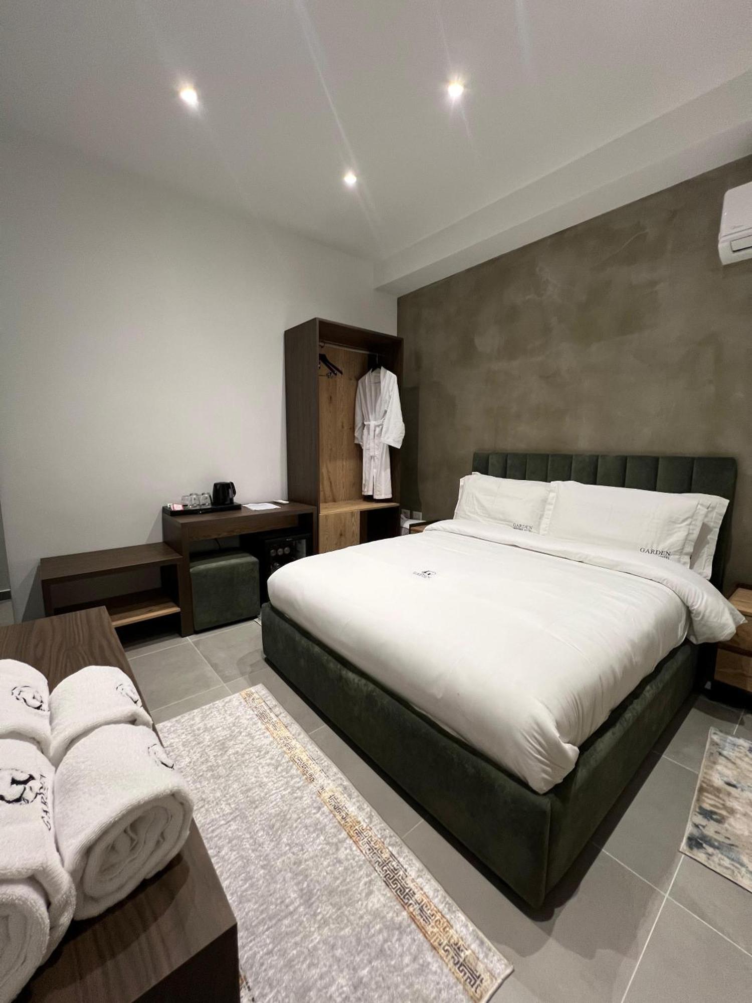 Garden Boutique Hotel Tirana Exterior photo
